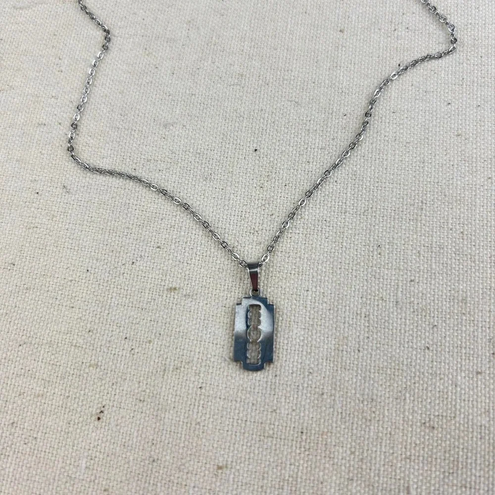 Silver razor blade necklace y2k opium cyber punk